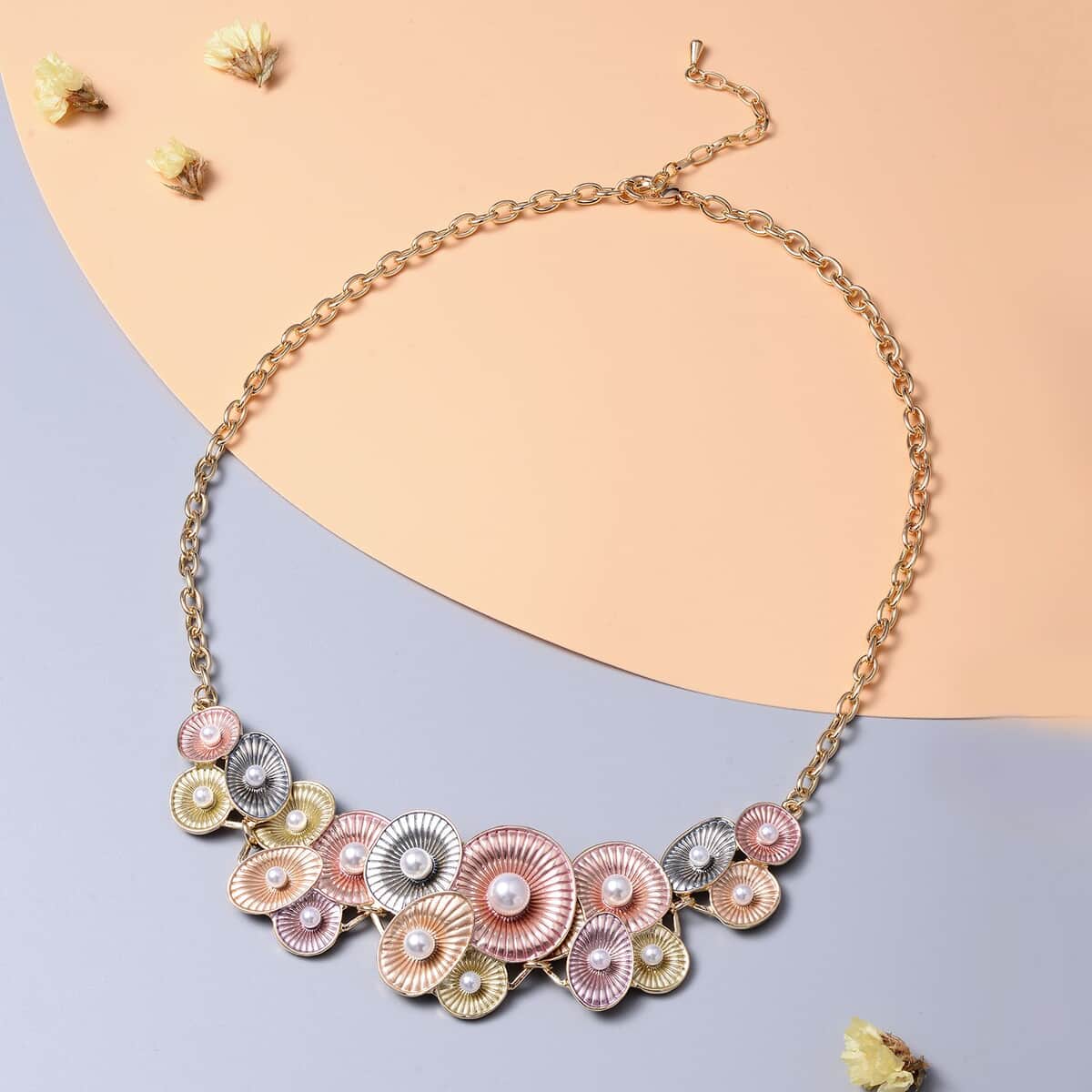 Simulated Pearl and Enameled Oyster Cluster Necklace 20-22 Inches in Goldtone image number 1