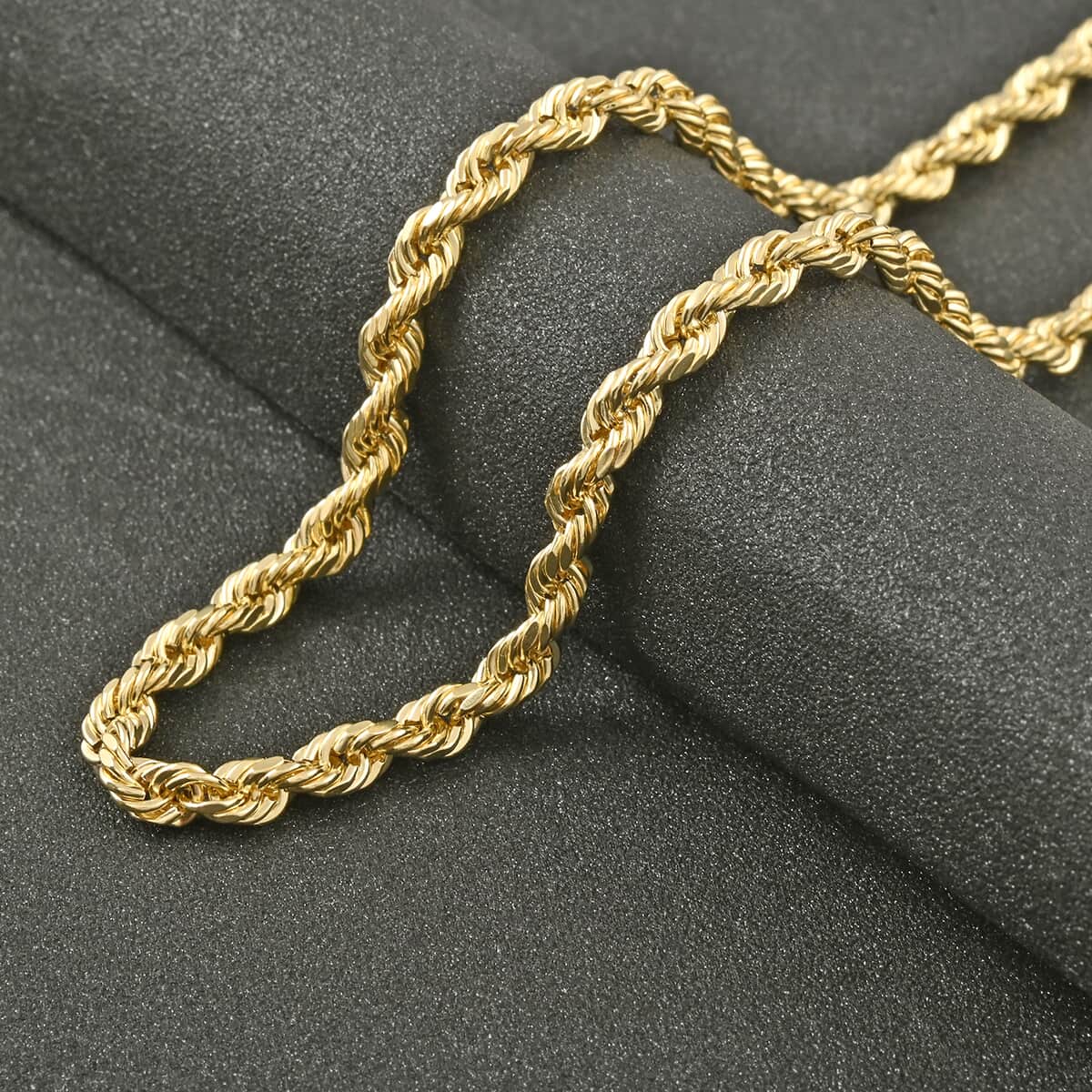14K Gold 2.5mm Rope Chain, 18 Long, 9.6 Grams