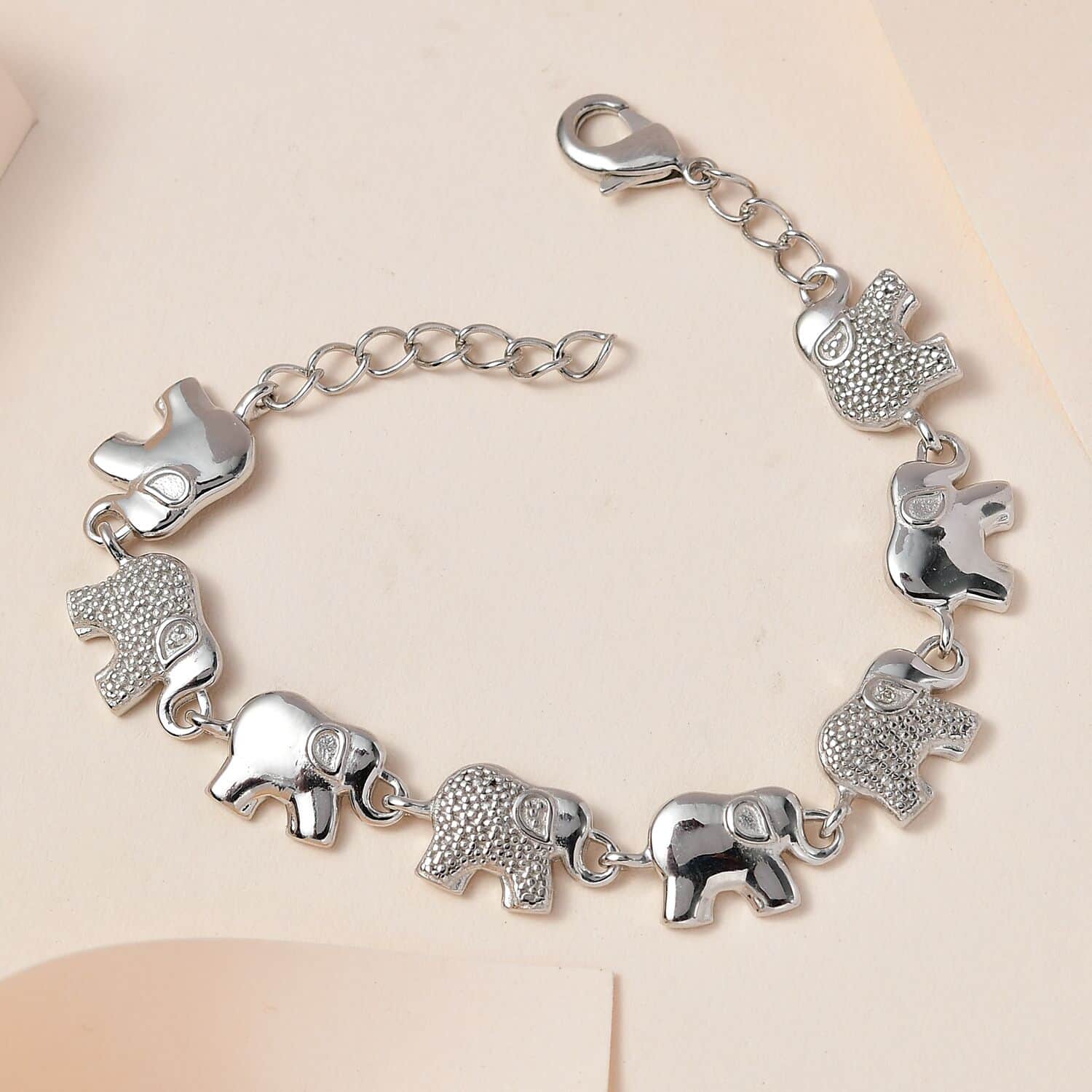 Elephant diamond bracelet GG/WG 750/000 with 5 elephant … | Drouot.com